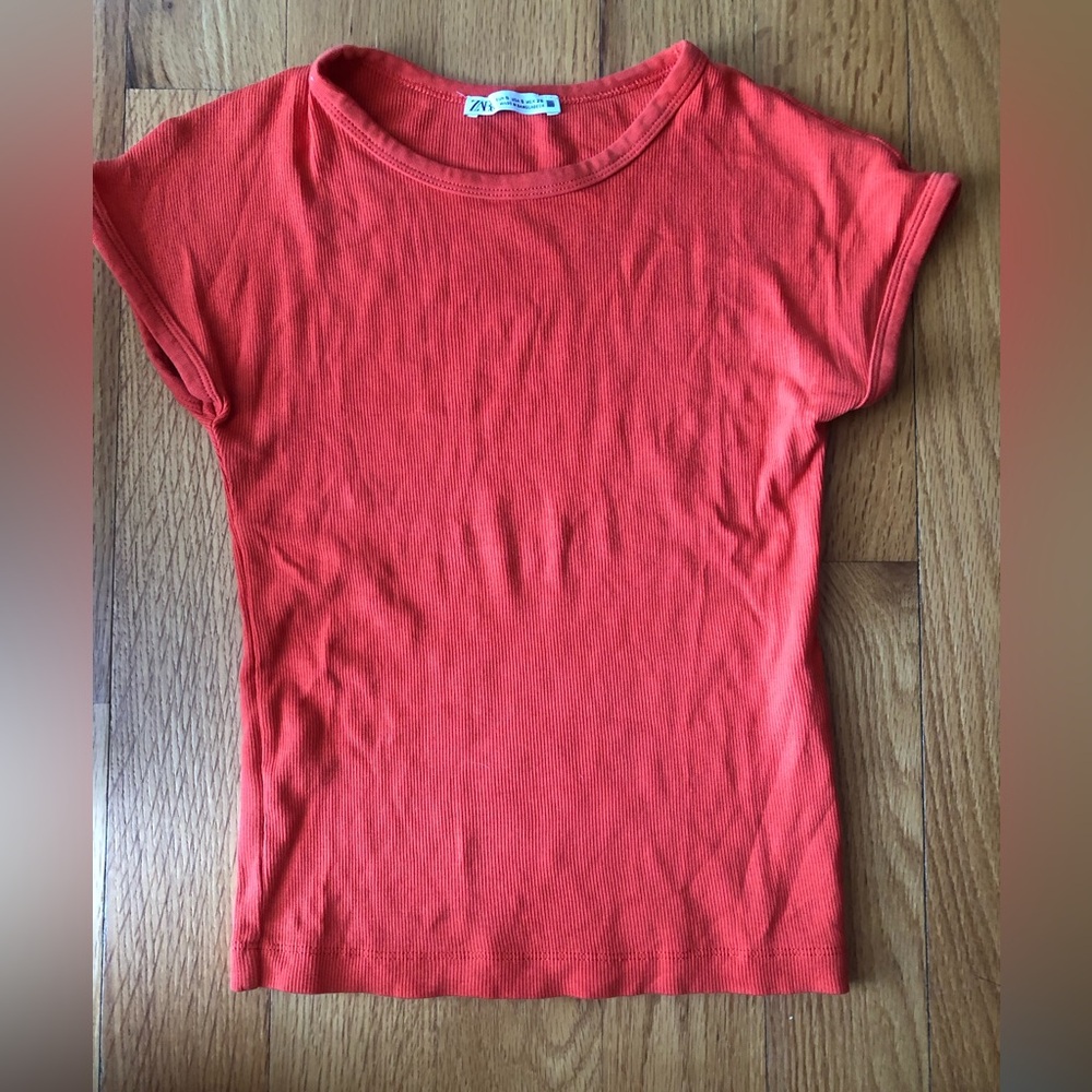 (4) Zara ribbed short sleeve t shirts - Picture 3 of 6